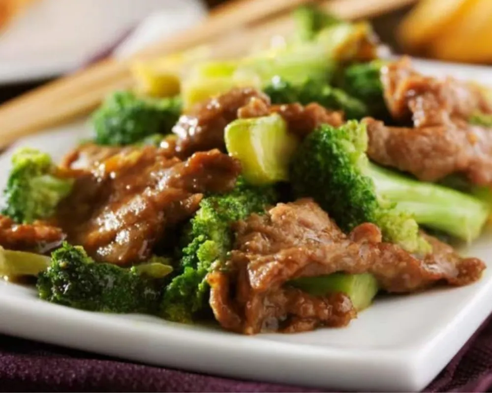 Braised beef slices stir-fried with fresh broccoli at China Star Chinese Buffet，a Chinese Restaurant in Waco
